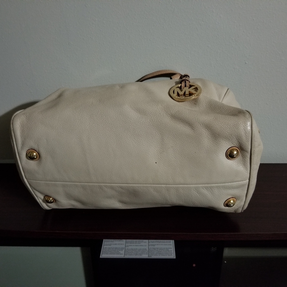 Purse - Picture 2 of 4